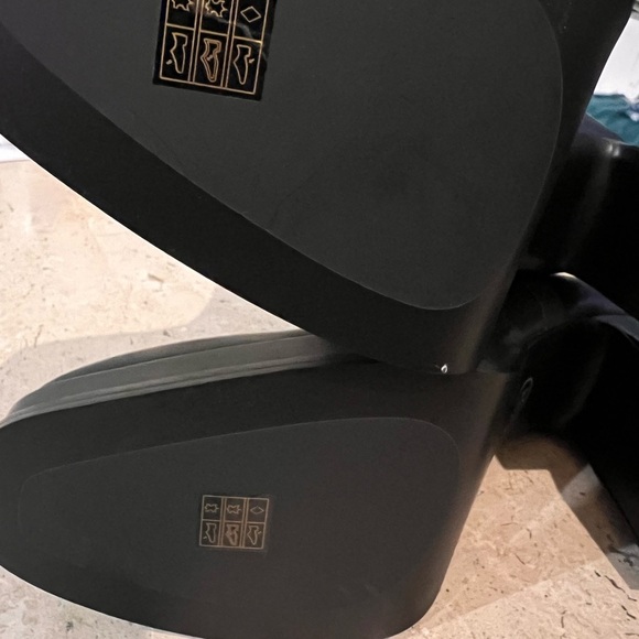 ASH Alyx Women's Stylish Ankle Boot – Trendy Black Leather Size 10 (41) - Picture 7 of 8